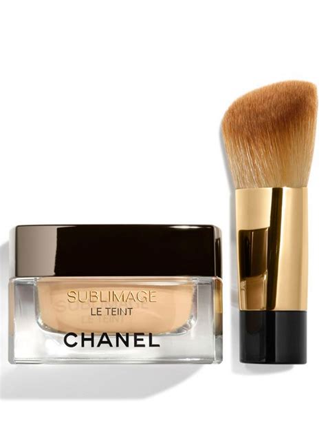 chanel foundation holt renfrew.